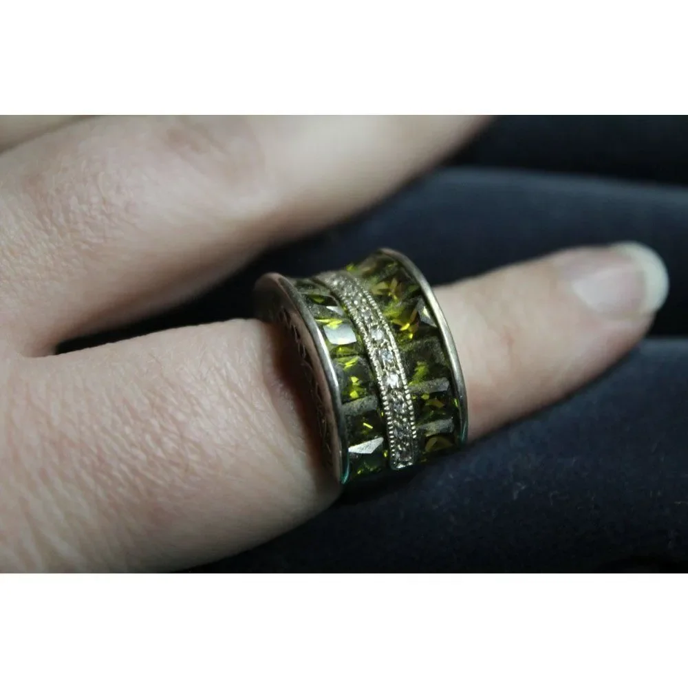 Olive Green Stones Clear Rhinestone Silver‎ Band Fashion Costume Ring Size 7